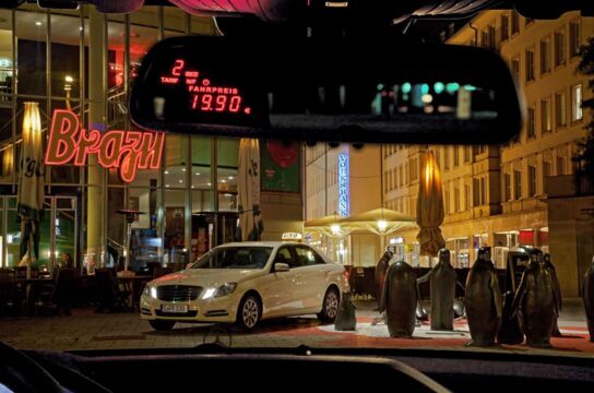 Taxi an der Theaterstraße in Chemnitz